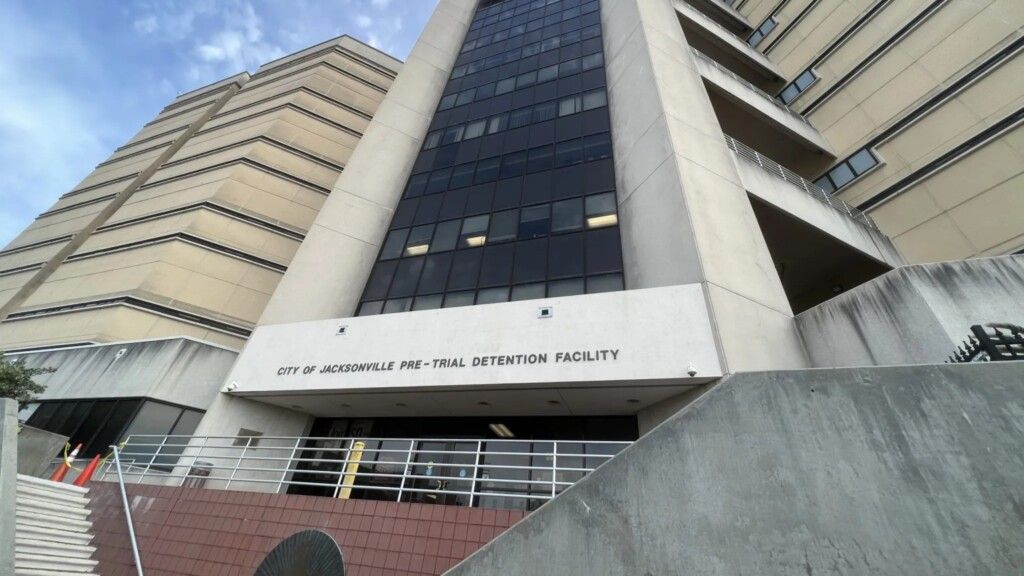The FBI and the U.S. attorney will investigate the death of Duval jail inmate Charles Faggart. buff.ly/JjZIe7o