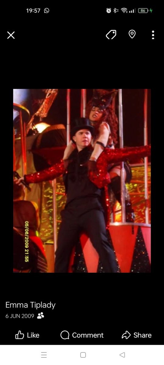 Emma_3874's tweet photo. @GaryBarlow will we get to see this outfit again. https://t.co/x0sfWsfqcx