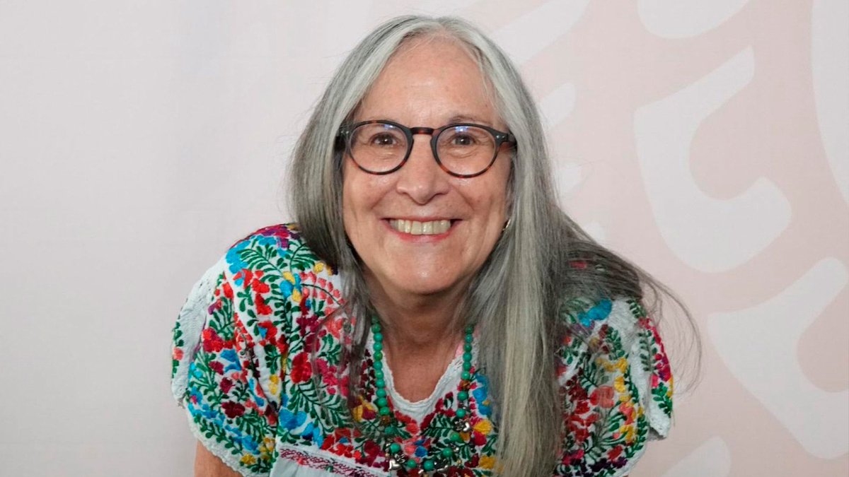 Se nos fue a las estrellas que tanto amaba.

Gran divulgadora de ciencia…de las primeras.  Escucharla hablar era una gozada…

Rest in power #JulietaFierro