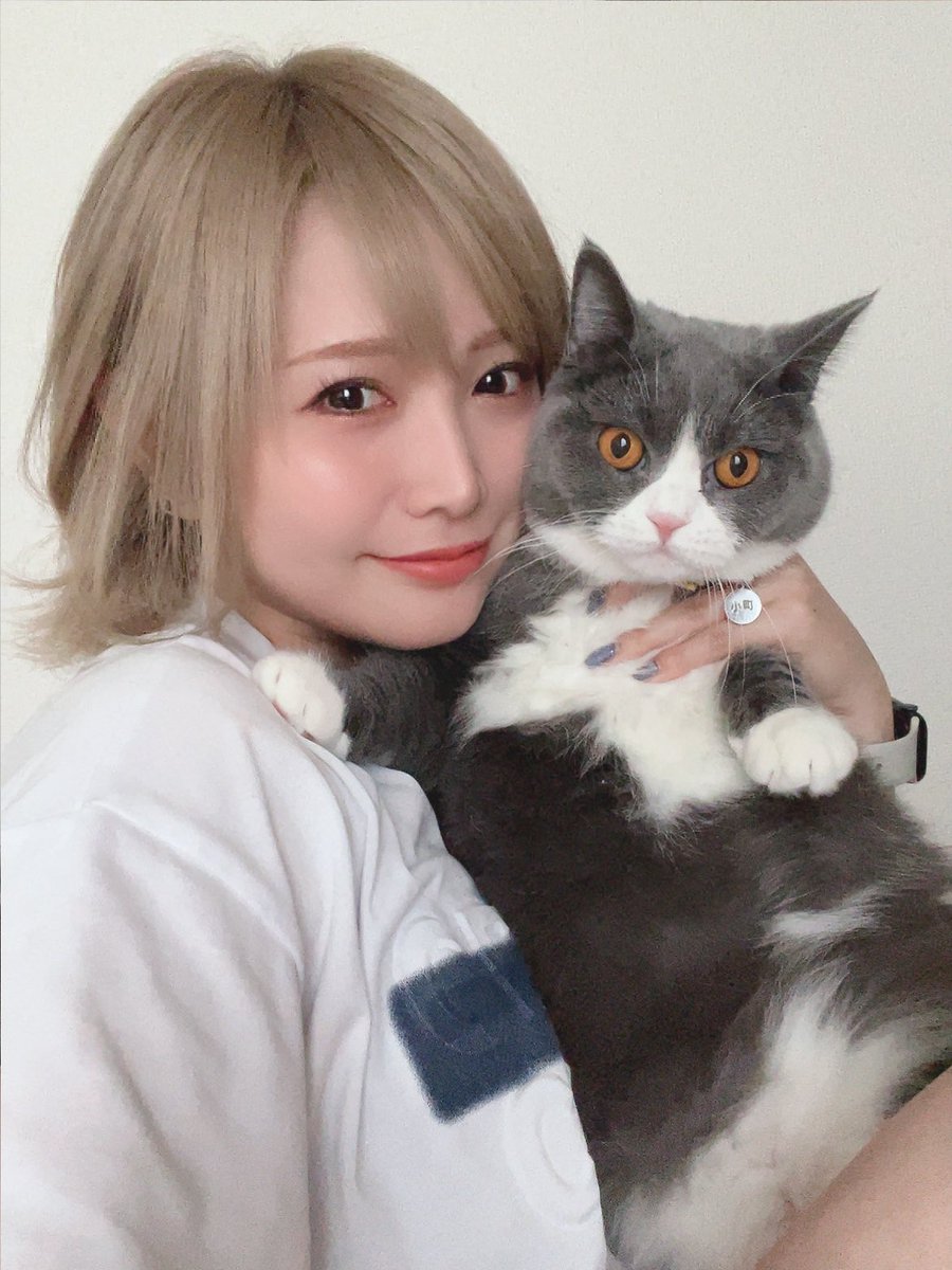 hazuki1727's tweet photo. たくさん誕生日おめでとうメッセージ来ててとっても嬉しい朝です😊

素敵な女性になれるように頑張ります！
この1年もたくさんのファンの方と楽しみたいです。

これからもよろしくね🐥ﾈｰ https://t.co/XhVGxk1yF5