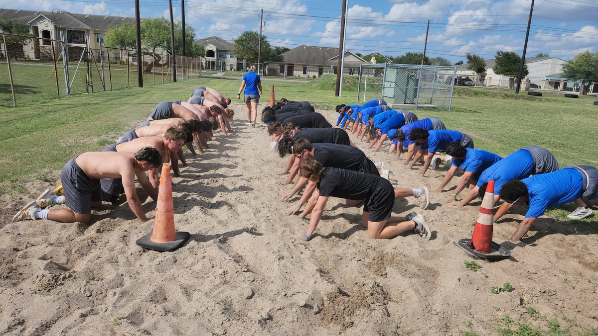 JavelinaBSB's tweet image. The only easy day was yesterday #hoorah