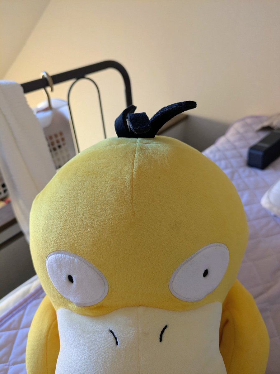 寝癖ついてますよ～😁