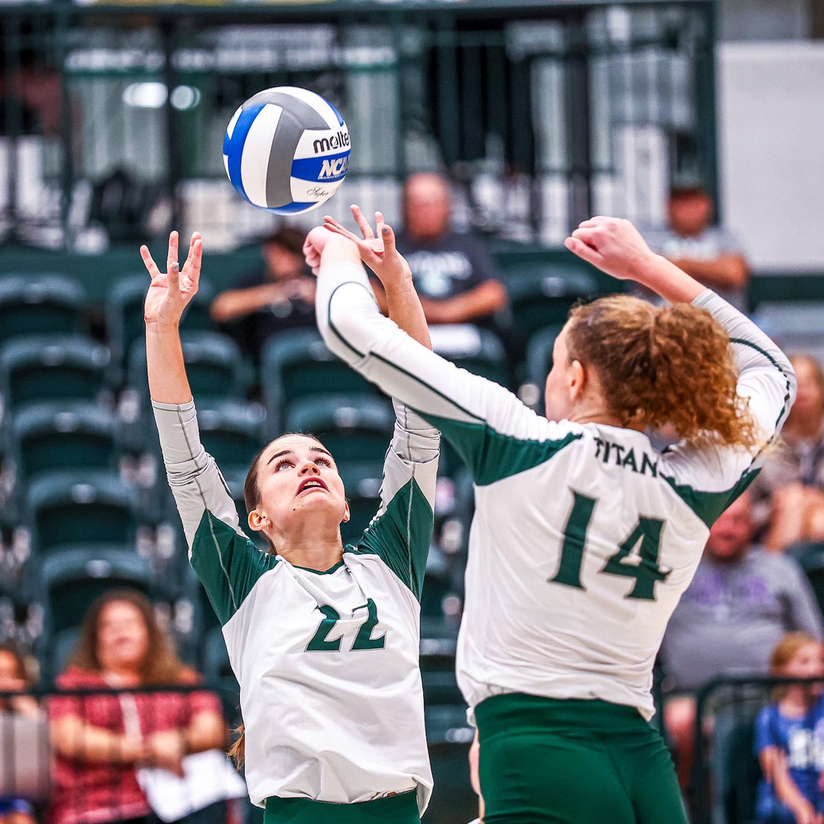Swwwwwwwweep 🧹

#TGOE | <a href="/IWUVolleyball/">IWU Women’s Volleyball</a> | <a href="/KodiakCreative/">Kodiak Creative</a>