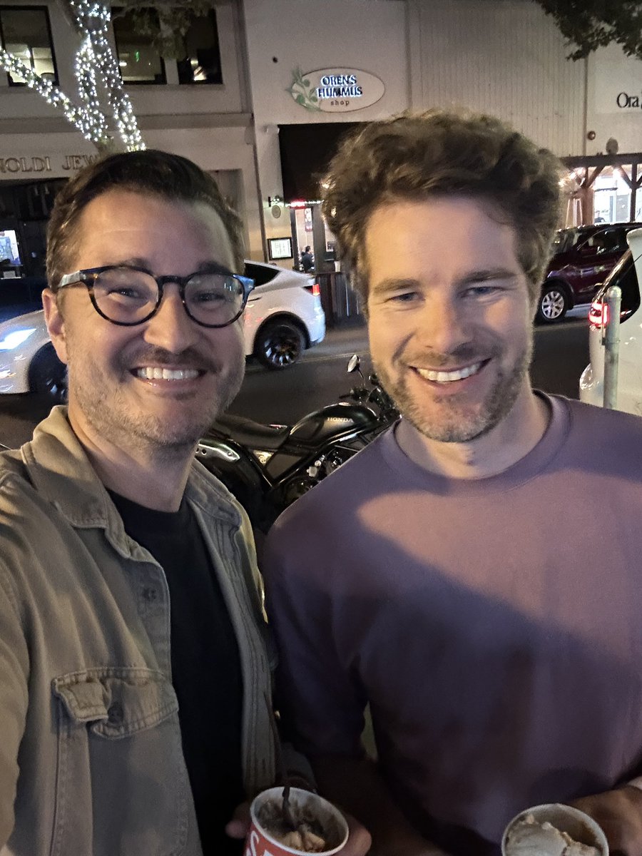 GetGadgetWraps's tweet image. Met up with the one and only @ericmigi