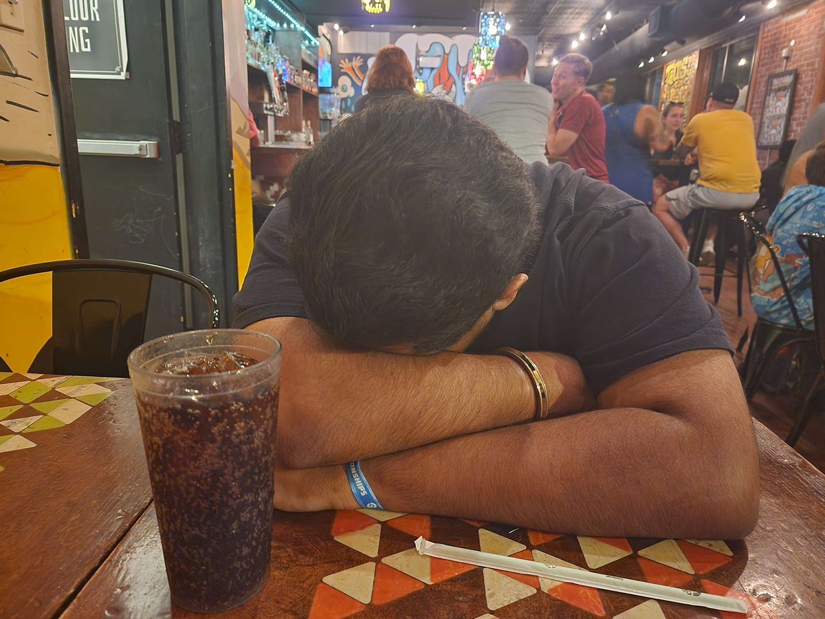 CheezyVGC's tweet photo. me after driving my group 6-7 (omg 67 😂😂) hours to pittsburgh regionals after only 3 hours of sleep https://t.co/LOBRPRnLrL