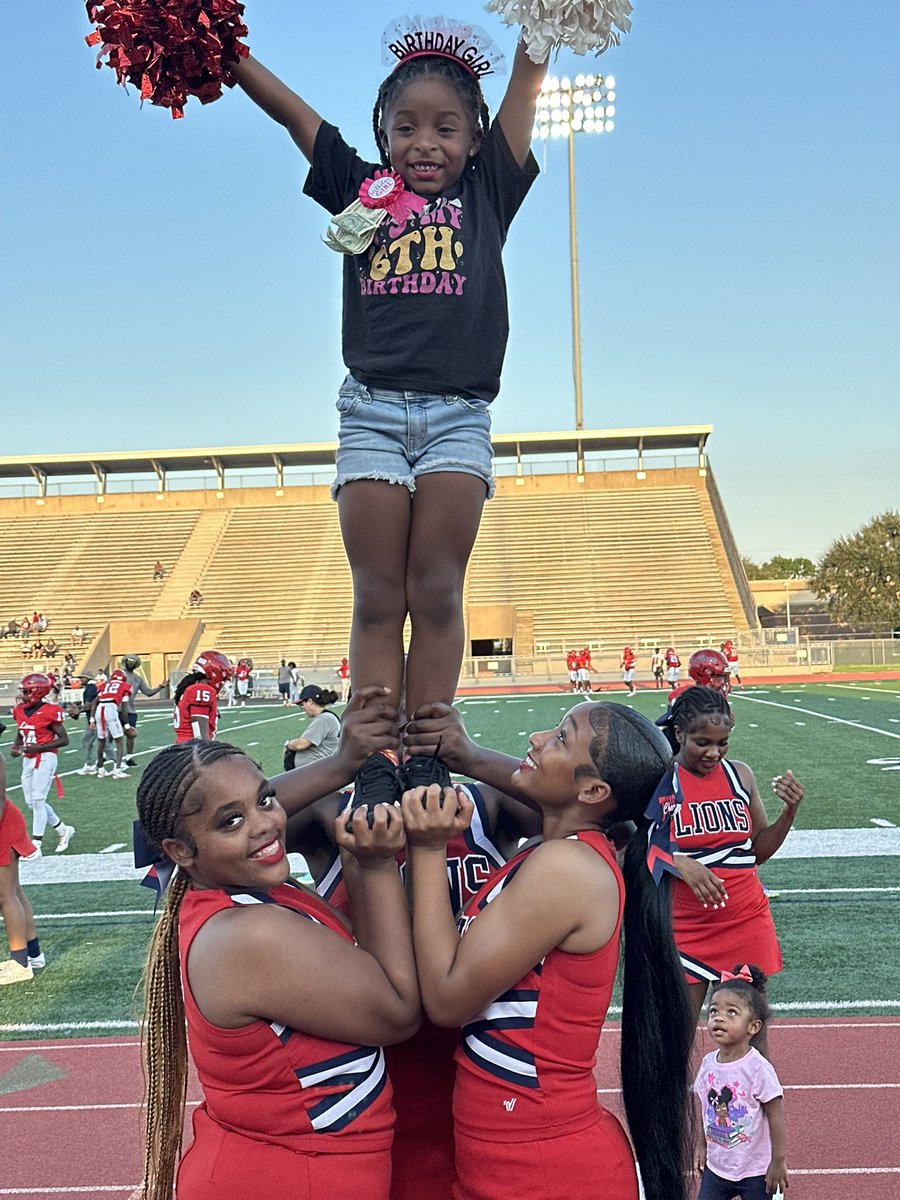 Alief Taylor Cheer (@aliefthscheer) on Twitter photo Cubs in training ❤️🦁📣#ALIEF #cheer #ALIEFTAYLOR Cubs in training ❤️🦁📣#ALIEF #cheer #ALIEFTAYLOR