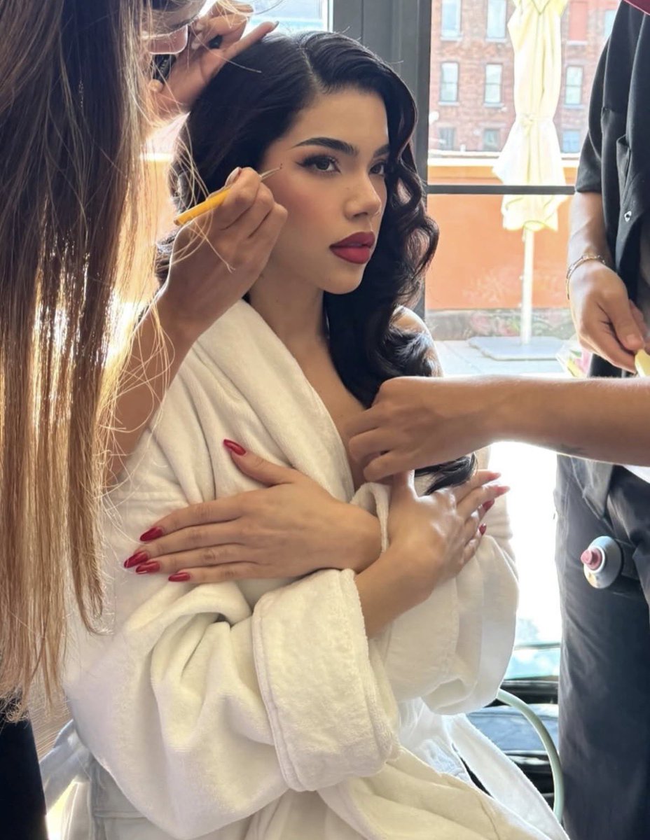 te entiendo perfectamente Hassan, like JUST LOOK AT HER 🫦