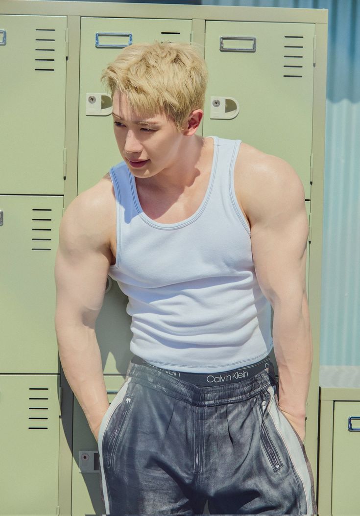 Michell82941615's tweet photo. @AgenteMonwenee @MonstaXVotingSQ @kidamonbebe @official__wonho @official_WH_jp #NoOneDoesItBetterThanWonho    
Wonho Best Boy    
Wonho Soloist    
Wonho Best Dancer#WONHO #원호 @official__wonho @official_WH_jp https://t.co/7TGZngGJWU