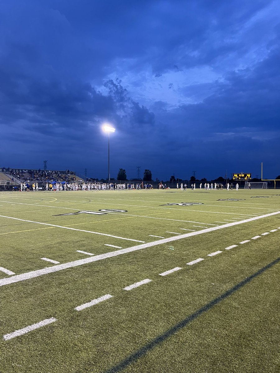Friday Night Lights!! Here at Metea Valley supporting <a href="/CoachSheehan12/">Patrick Sheehan</a> and the Mustangs! What a beautiful night for FOOTBALL!