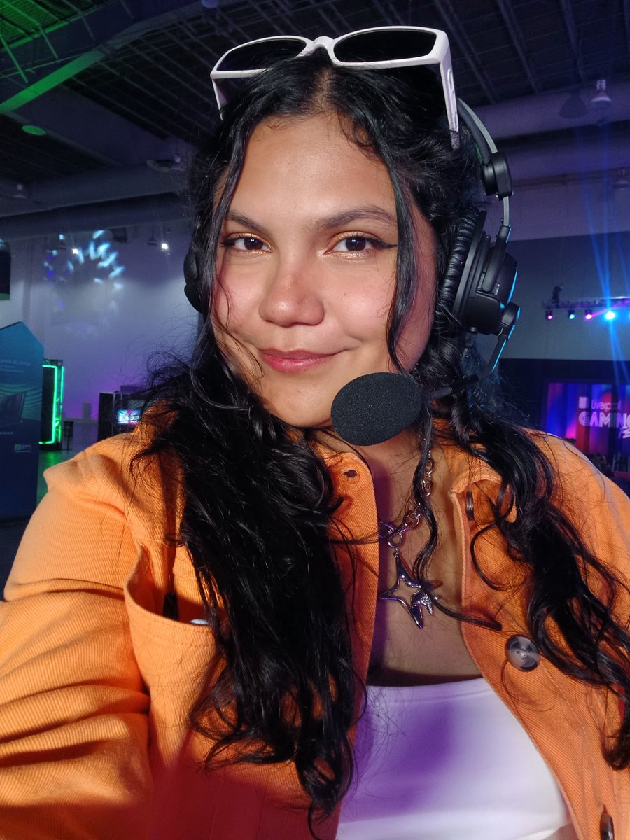 Cómo me gusta que me microfoneen 😭🧡

Nos vemos en el showmatch de <a href="/hyperiongg_/">HYPERION GAMING</a> y <a href="/musasesportsfem/">MUSAS Esports Femenil Universitario</a> en el #LiverpoolGamingFest 
Mil gracias por la invitación ✨