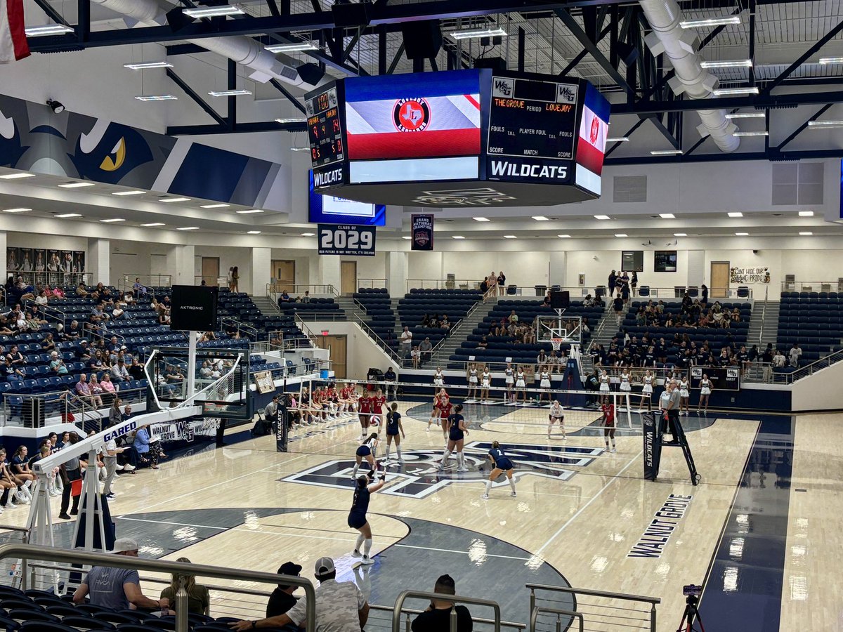 jeaton426's tweet image. HUGE win for @WGHS_VB Varsity tonight! 💥 The Wildcats battled through 5 games to take down #7 in Texas, Lovejoy! 🏐💚🖤 Let’s go Wildcats! #TheGrove #CamoNight