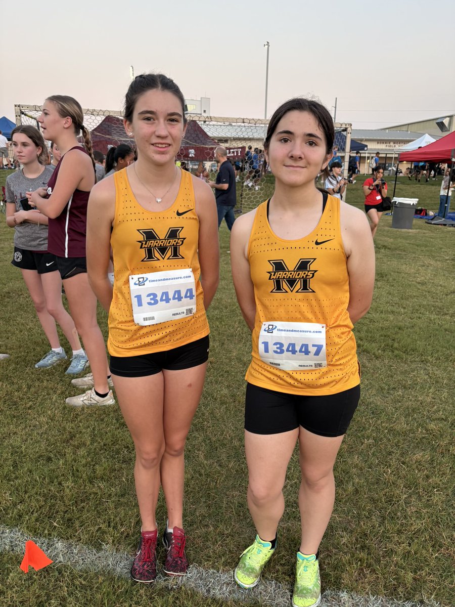 MemorialTrack's tweet image. turned in by teammates, Aizah Shaikh and Shriya Jegannathan as well today, while Clare Burke, Karoleena Trevino, and Milli Eappen turned in times consistent with their respective, previous performances!👏🏾👏🏾👏🏾 @MemoWarriors @CoachChessna