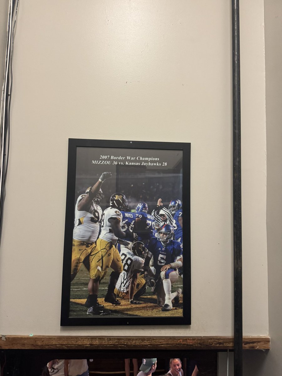 Visiting this corny ass school and came across this at Harpos. Fuck mizz.
Just want to be back in Lawrence 
#irrelevant