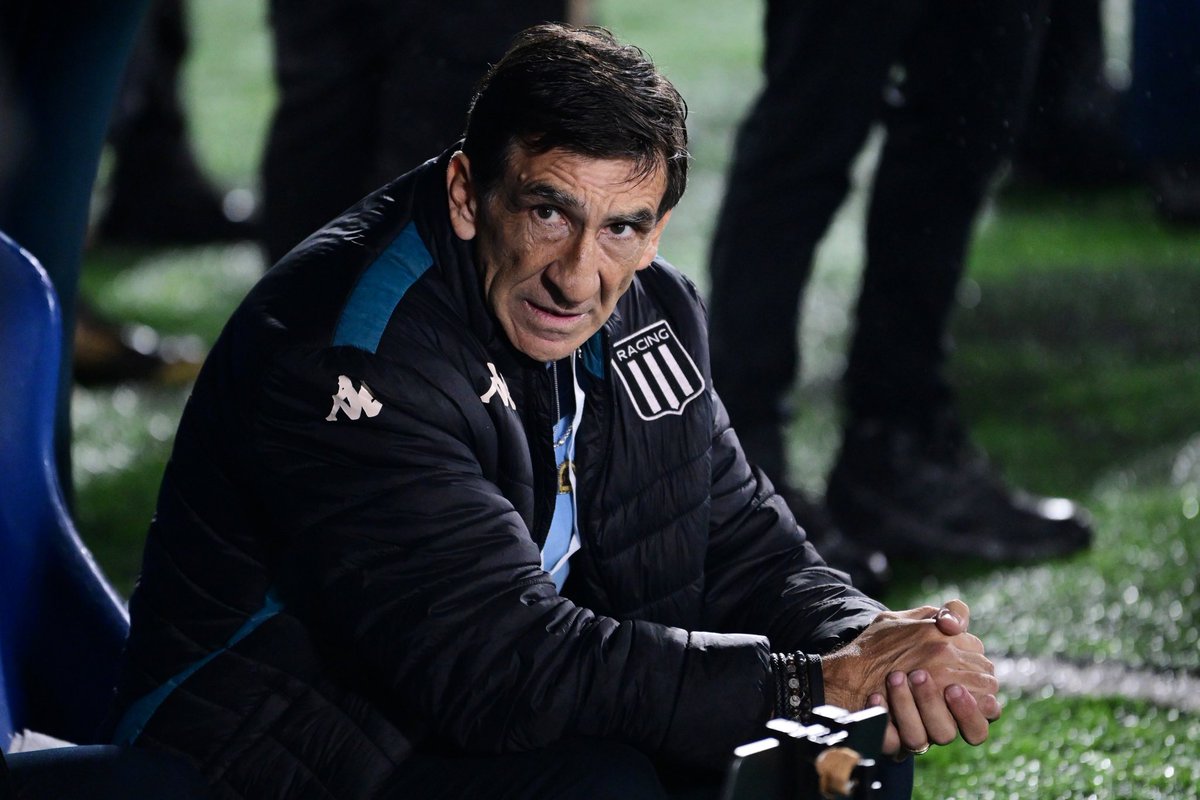 “Me encanta jugar cada 3 días, hay equipos grandes que juegan cada 15".

👉 Gustavo Costas, en conferencia de prensa.