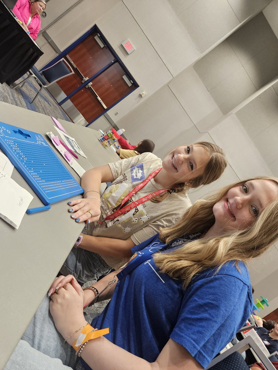 Maclle's tweet photo. Had a blast with our Cougars at the Y.E.T. conference! Future Teachers #Loading! π¨βπ« Effective Teachers Can Change The π!!! #TrainThemWhileTheyAreYoung @CyFairISD @cycreekhs https://t.co/pnBBD85Ofq