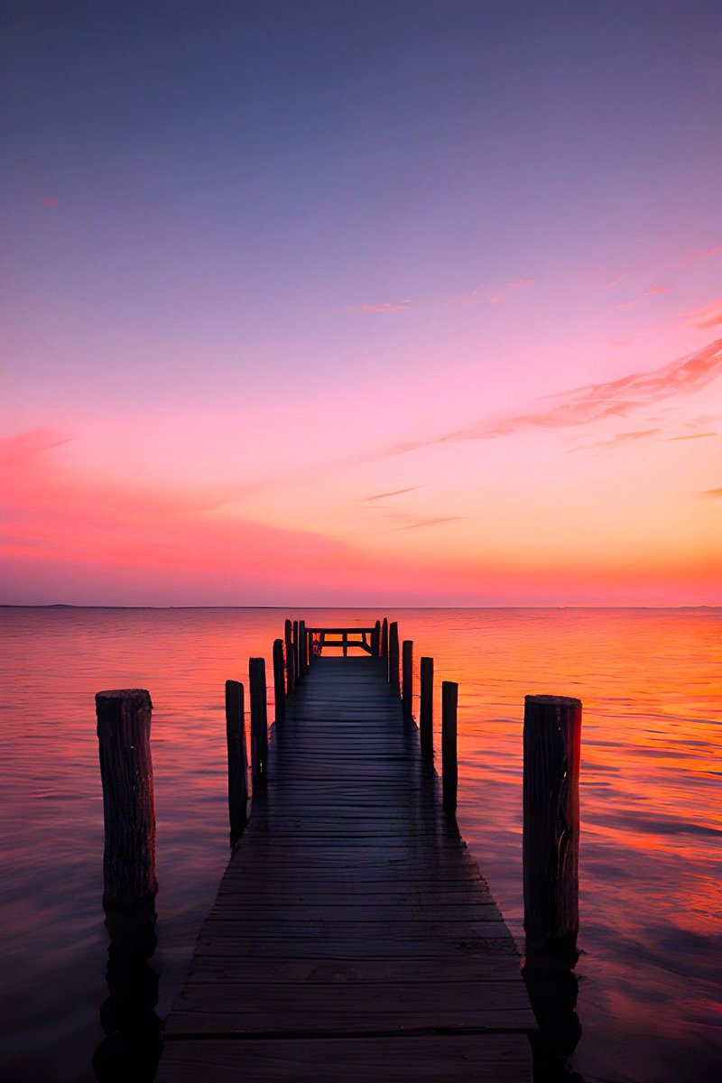 aearthic's tweet image. The pier reaches into infinity, where the sky’s gentle colors kiss the sea’s eternal calm. 🌅🌊

#PierView #EndlessHorizons #PeacefulMind