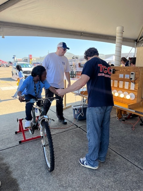 SparrowRoadInt1's tweet photo. ✈️✨ Our 5th graders had an incredible day at the NAS Oceana Air Show &amp; STEM Labs! It was the perfect mix of hands-on learning and real-world STEM connections. What a beautiful day of learning, exploring, and being inspired! 💡💙 #BravesRISE #STEM #OceanaAirShow #FutureInnovators https://t.co/lJepfZmrmy