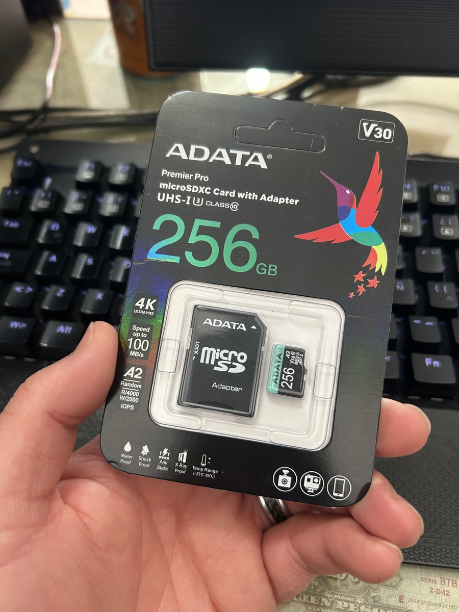 ZIMMERMAN550's tweet photo. Cuando pides una Micro SD SANDISK DE 128GB y te llega una ADATA de 256GB … me ofende pero me sirve o quizás es una disculpa por tantos paquetes incompletos (si yo compro diario en ML), #MercadoLibre siendo #MercadoLibre https://t.co/gKTtYf3f0O