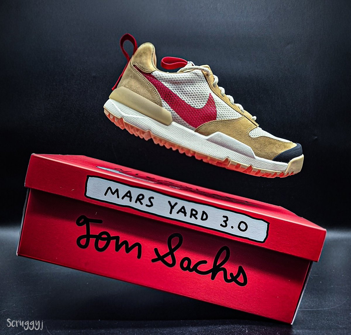 Scruggyj's tweet photo. Tom Sachs x Mars Yard 3.0

This pair belongs to IG: 864sneaks / @krimmelfb.  He was nice enough to let me take them and snap a few pics today.

#scruggyjsneakers 
#sneakershots 
#marsyard 
#marsyard3 
#tomsachsmarsyard 
#tomsachsmarsyard3 https://t.co/oiEtD0Rmzl