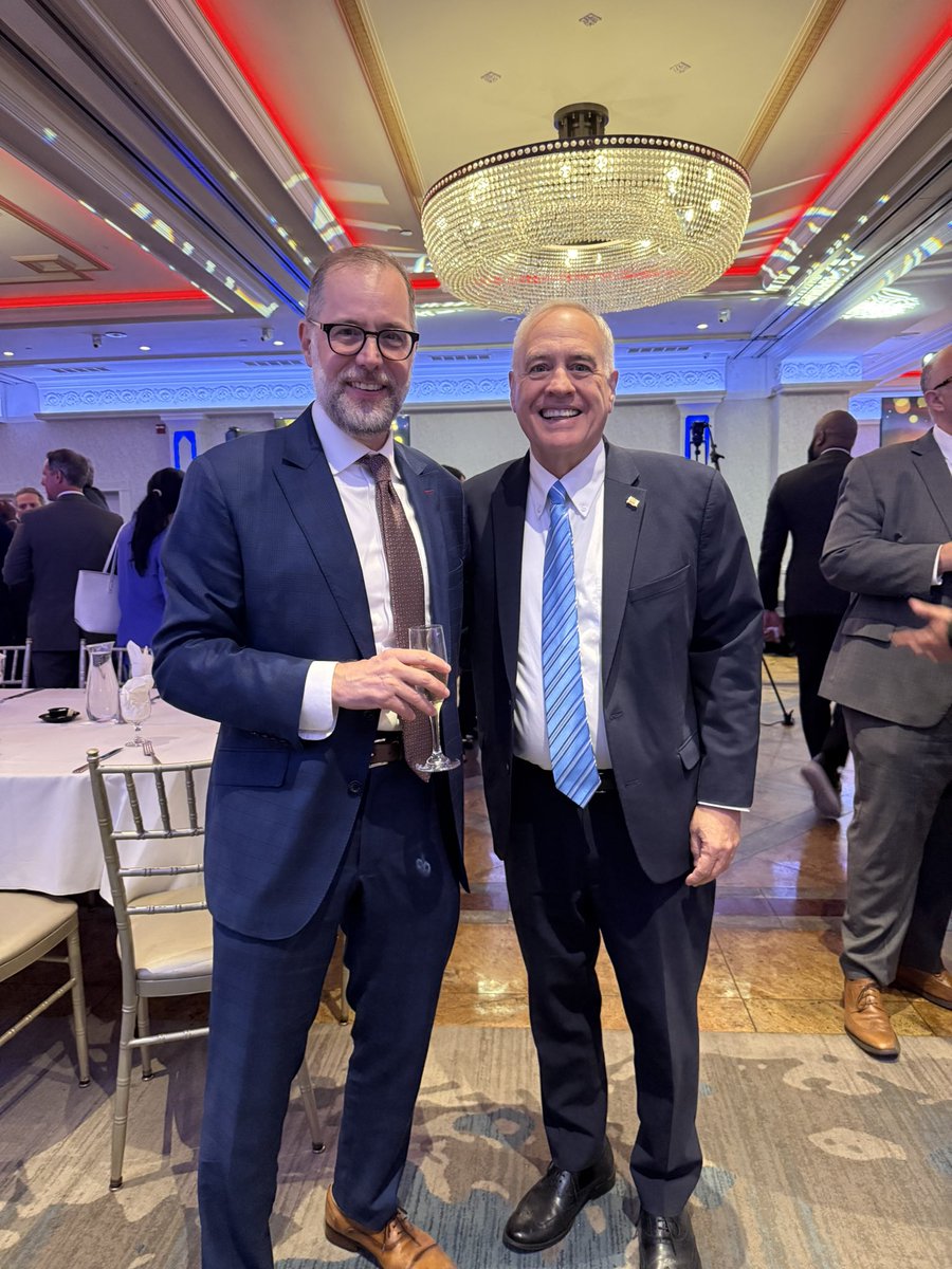 TomDiNapoli's tweet image. It was a great time in the Bronx Wednesday night! I was happy to join Chair and Senator @jamaaltbailey and the @bronxdems at their gala in celebration of several incredible leaders who are bettering their communities.