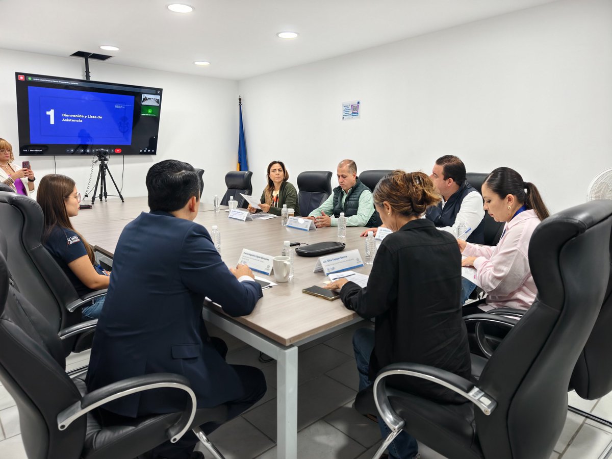 🟢Miguel Hernández, con la representación del <a href="/cpsseajal/">cpsseajal</a>, participó en la Sesión de Instalación del Comité Ejecutivo de Evaluación en donde revisaron los temas relacionados con la Convocatoria Pública y Abierta del Concurso de Selección de Personal Conciliador del <a href="/CCLJalisco/">CCL Jalisco</a>📑