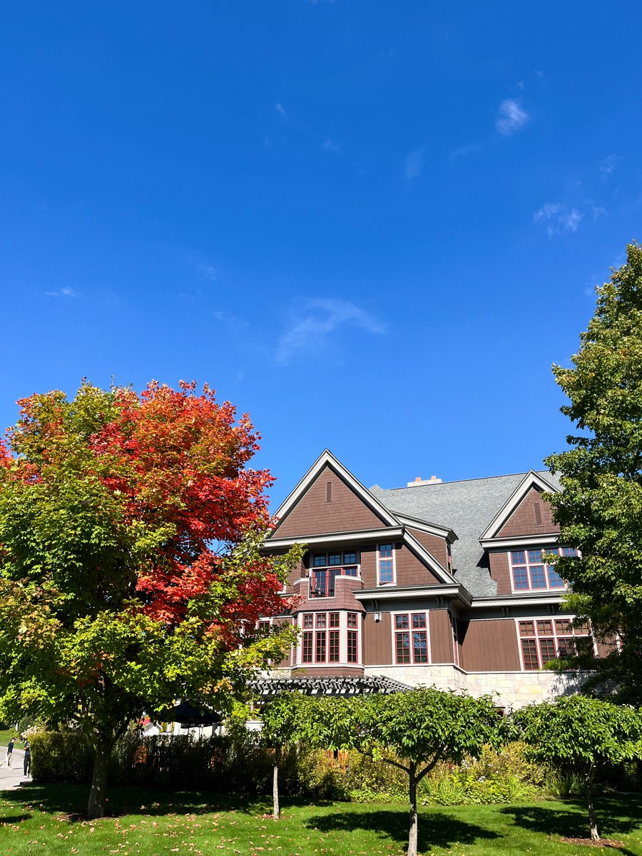 It’s happening!! The fall colors are starting to make an appearance throughout the resort, and needless to say, it is beautiful. Come see the colors for yourself! 🍂🍁

#FallColorFriday #CrystalColor #FallColors #MichiganFall #benziecounty #crystalmountainmi #puremichigan