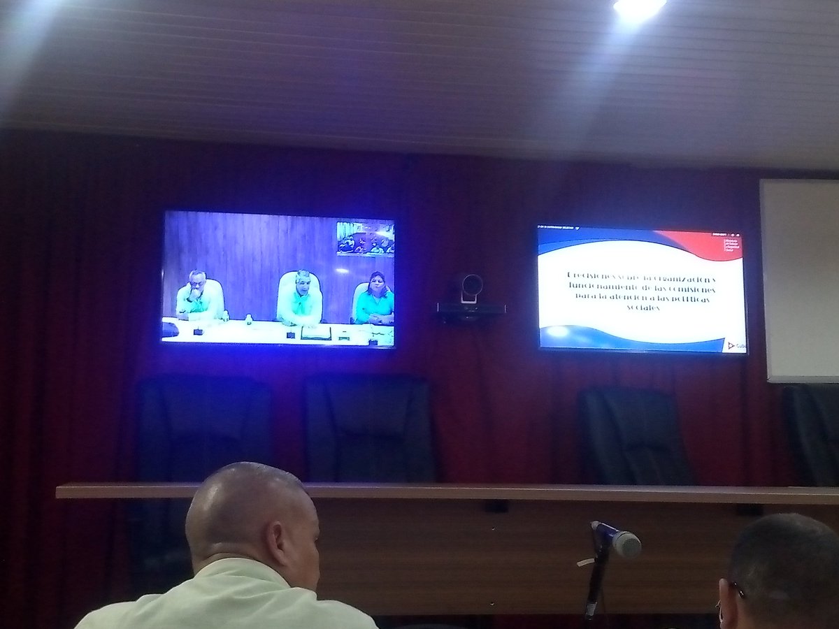 Con la participación del viceprimer Ministro Eduardo Martínez,  participamos desde #CiegodeAvila  a través de videoconferencia en la comisión Nacional de atención a las políticas sociales.  #SinPerderUnDia