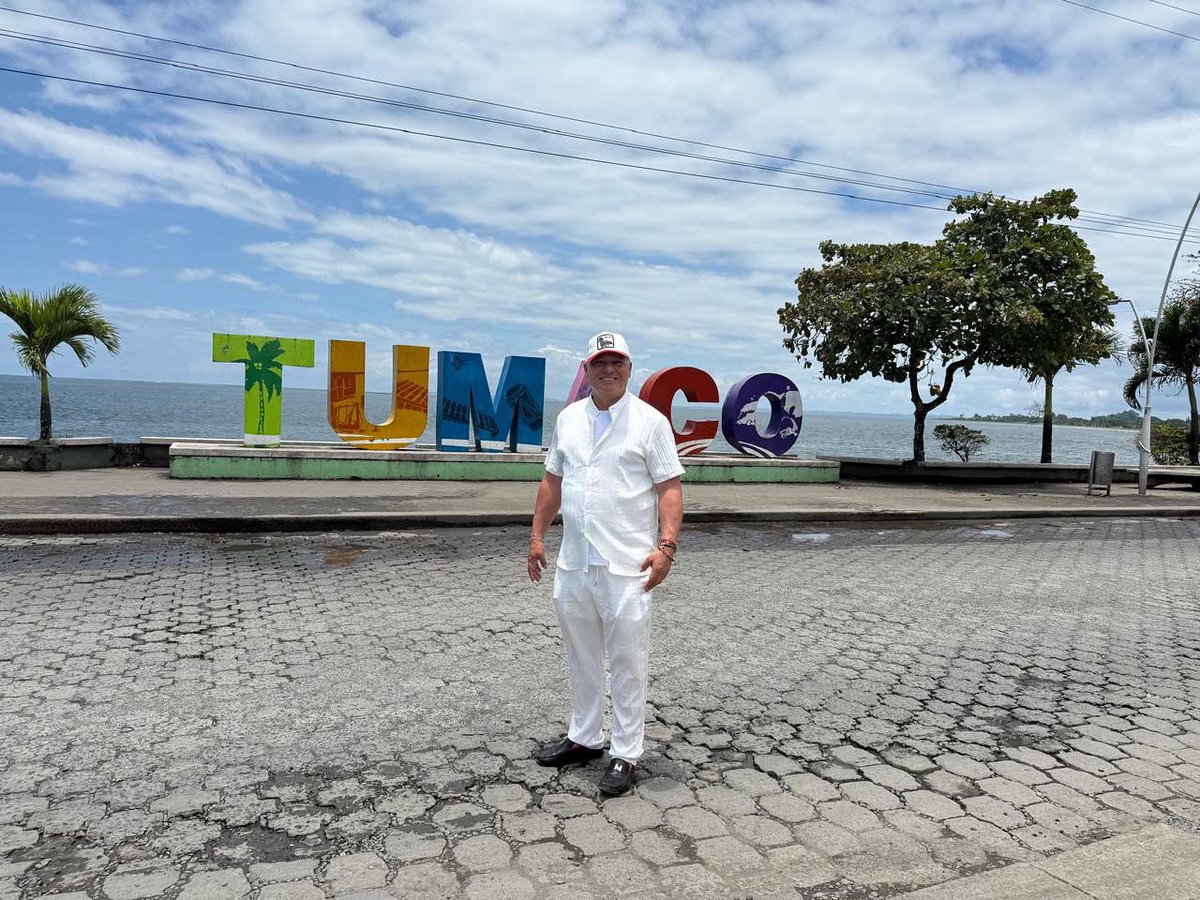 FabioArroyave's tweet photo. Tumaco nos recibe con fuerza y organización. Aquí seguimos construyendo un proyecto político con raíces territoriales. 🌊🏽📣 https://t.co/fIWAK20Vex