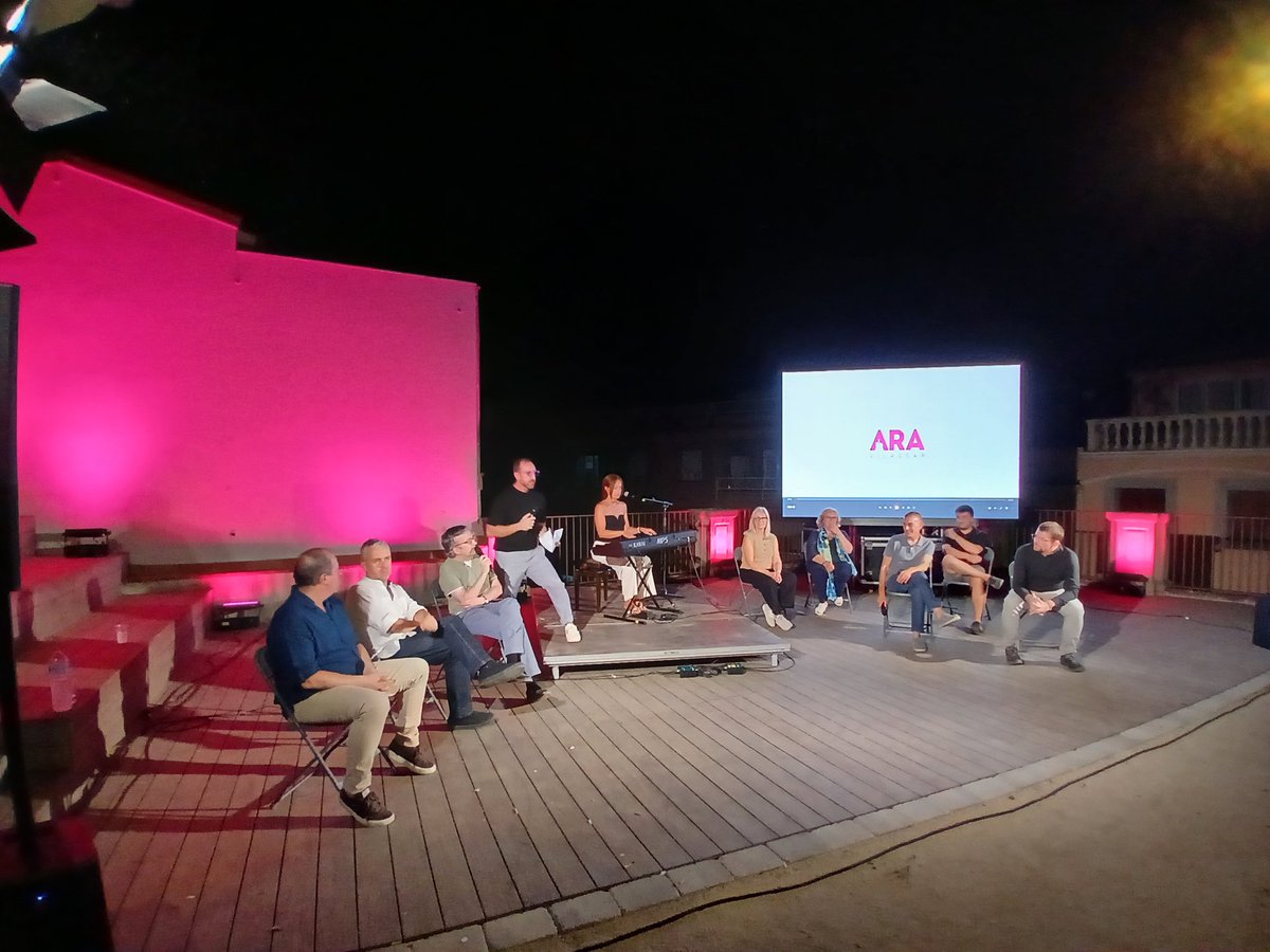 10 anys d'<a href="/ARAvilassar/">ARA Vilassar</a>.

Agraït per la confiança rebuda, orgullós de la feina feta i content perquè el projecte té molta vida. Per molts anys!