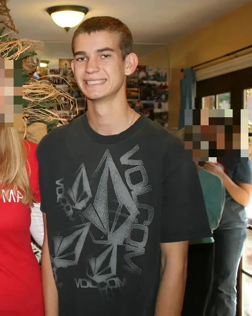 libsoftiktok's tweet photo. MORE TRANS VIOLENCE

Court documents reveal that Nicholas Roske, the man who pleaded guilty to attempting to KlLL Supreme Court Justice Brett Kavanaugh, is now being referred to as "Sophia" and his defense will use female pronouns "out of respect."

He faces a potential 30-year prison sentence for his crimes.

Source: Daily Wire