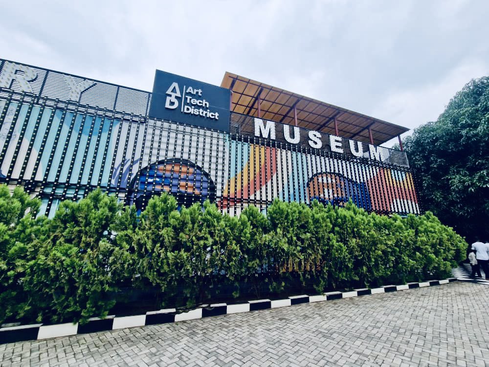 📍