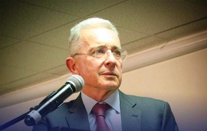 CostaNoticiasTV's tweet photo. Corte ratificó libertad del expresidente Álvaro Uribe al considerar injustificada su detención https://t.co/lInRsniPHv @cecollm @ALFREDOHANS1 @lacoutu @BOGOTASINMIEDO @Alirestrepo @duvanedo @PedroSoto785 @Gilbert_Olarte https://t.co/wmjuUQHMkx