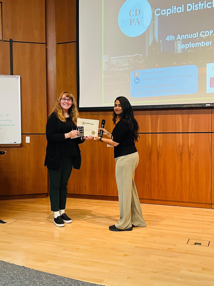 CapDistPostdocs's tweet image. The best talk awards goes to Dr. Alicia Rokes and to Dr. Samantha Lindberg #PostdocAppreciationWeek