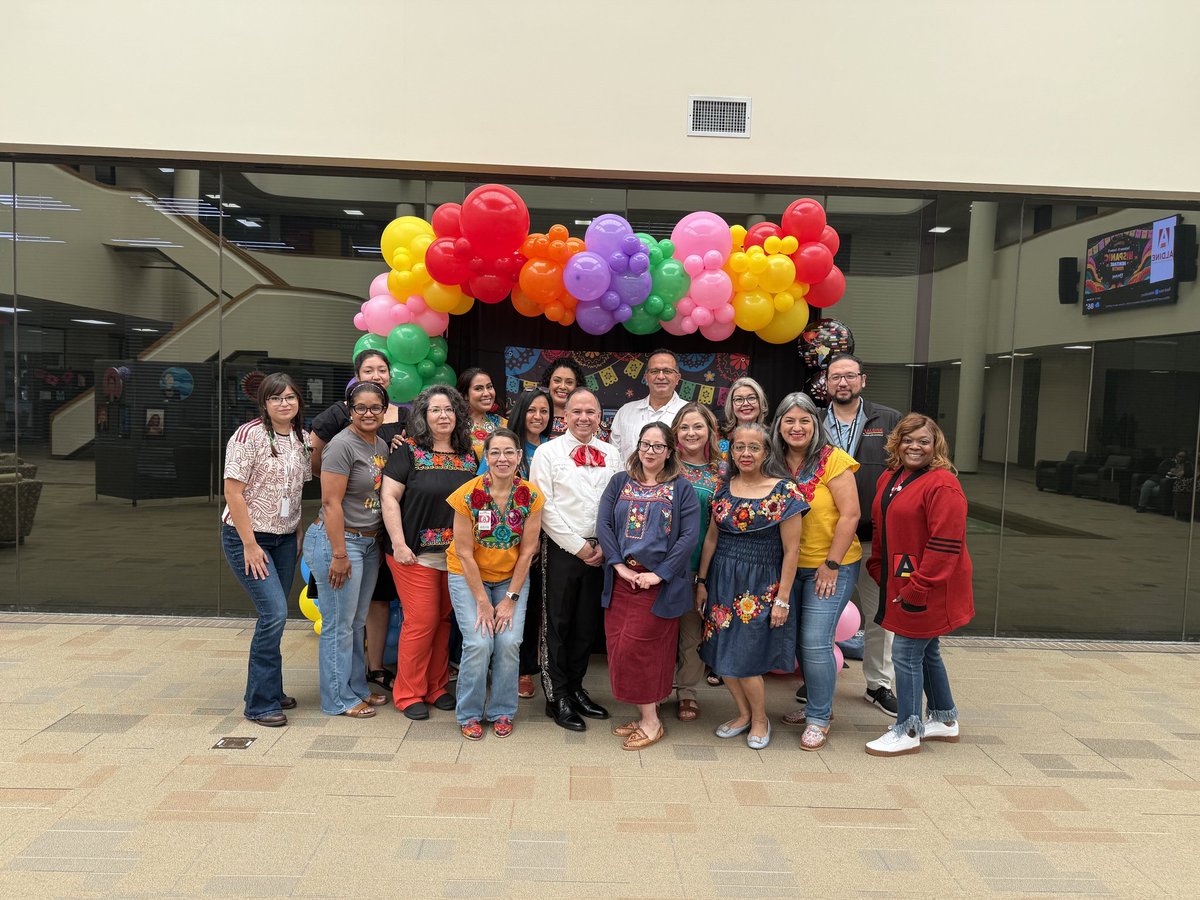 ramirez_math's tweet image. Happy Hispanic Heritage Month from #THEDepartment 🎉🎉 @aniklt @Aldine_Bil_ESL @AldineEsl @mtwilliamsEdD #AldineHHM2025 @DanyaMartinez15 @JacquelynKiner @MrCarmona2016