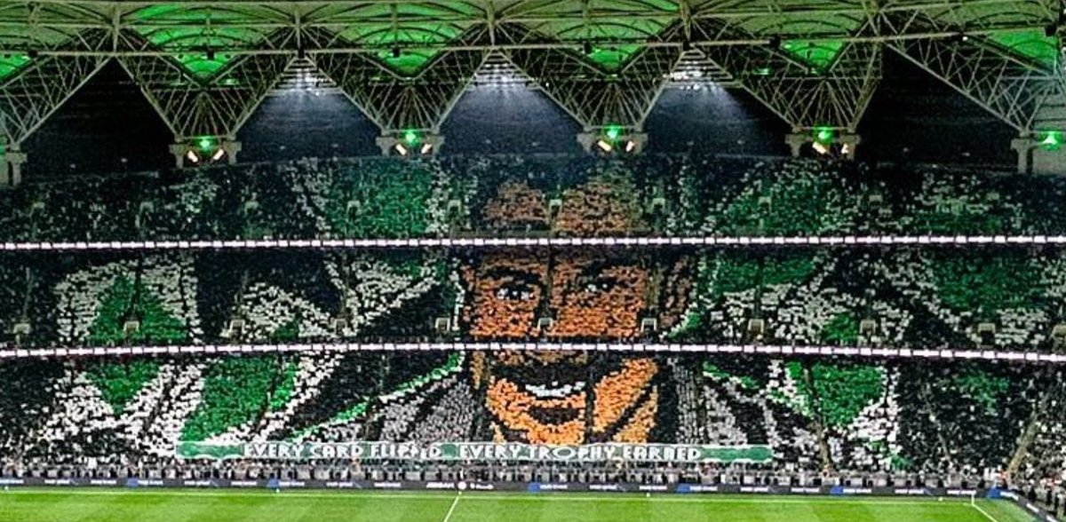 ان تعود للقاء بعد تأخرك بثلاثه اهداف هذا امر عظيم .. ثقافه غابت عن الاهلي لسنوات ..
عادت بفضل الله ثم بفضل المدرب ماتياس الذي عكر صفو كل اهلاوي في الشوط الاول ..

الاهم : علينا ان نحتشد غدا امام بوابات النادي لتشجيع اللاعبين وإيصال اهم رساله :
 #القارات_لاتخرج_من_جده