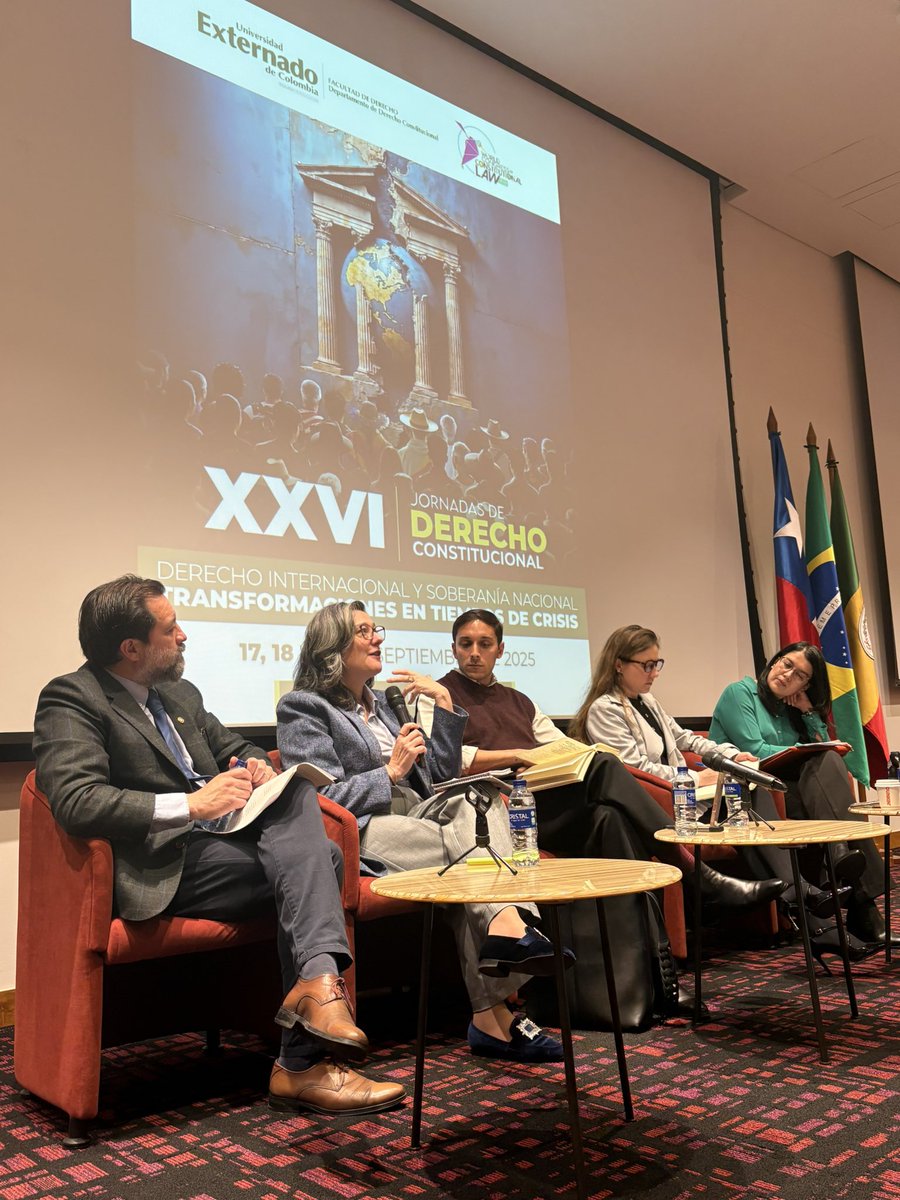 DerConstUEC's tweet photo. @JEP_Colombia @UExternado Paola Andrea Acosta Alvarado y Daniel Rivas Ramírez nos presentan la ponencia “Verde, el nuevo color del colonialismo: Bonos de carbono, pueblos indígenas y la nueva cara del despojo.” https://t.co/dMaLS6U3j8