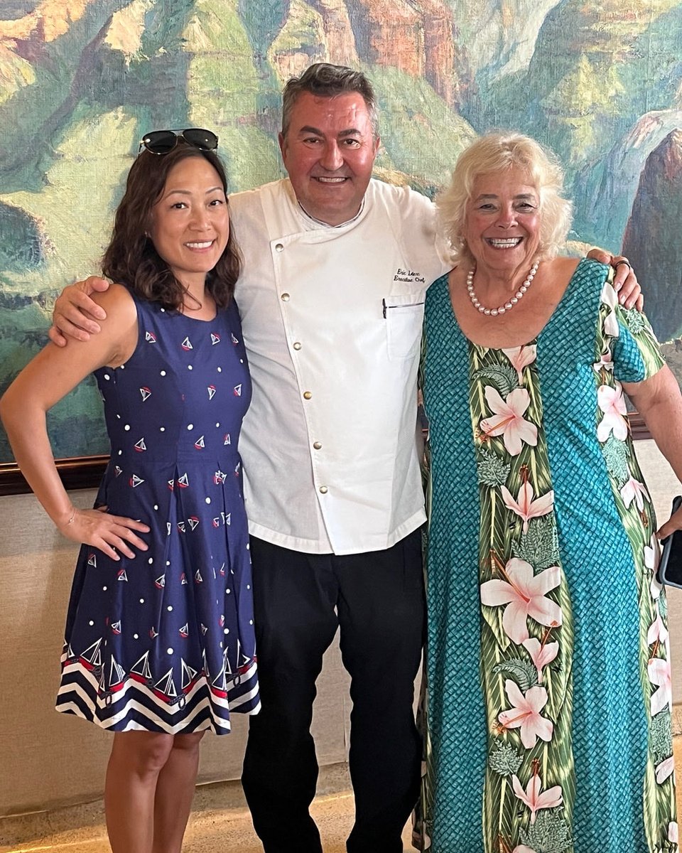 SLSOFOS's tweet image. I gave a speech last week at the Pacific Club about my new book on Amazon.com, “WHEN THE SHARKS COME, WILL YOU BE READY?” and ran into Cheffy Eric with my neighbor Arleen Ma…Cheffy Eric makes the most amazing food…