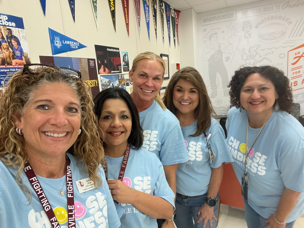 lewisvilleHScou's tweet image. Team kindness @lewisville_hs #lisdbekind