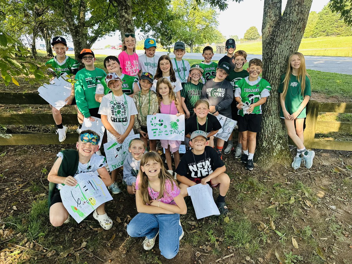 Go Trojans!! 💚 We loved the homecoming parade! <a href="/MVESGainesville/">Mt. Vernon Exploratory School</a>