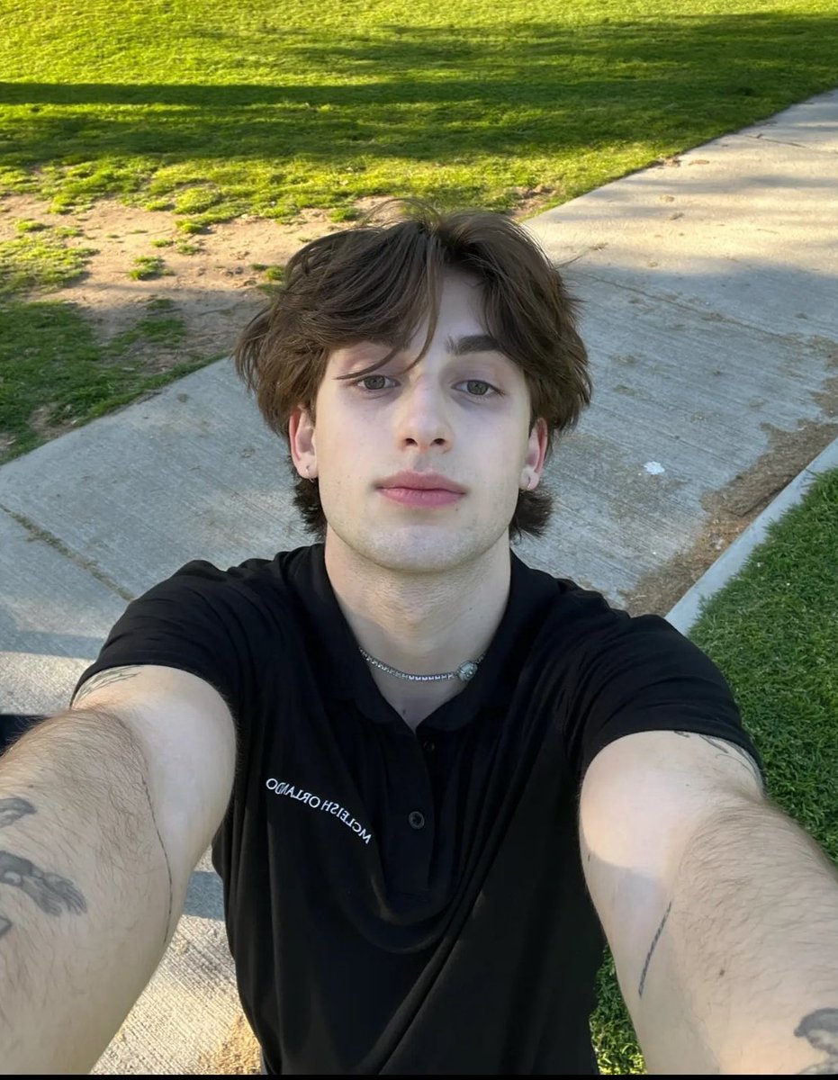 🦋 (@j0hnnysarchive) on Twitter photo 