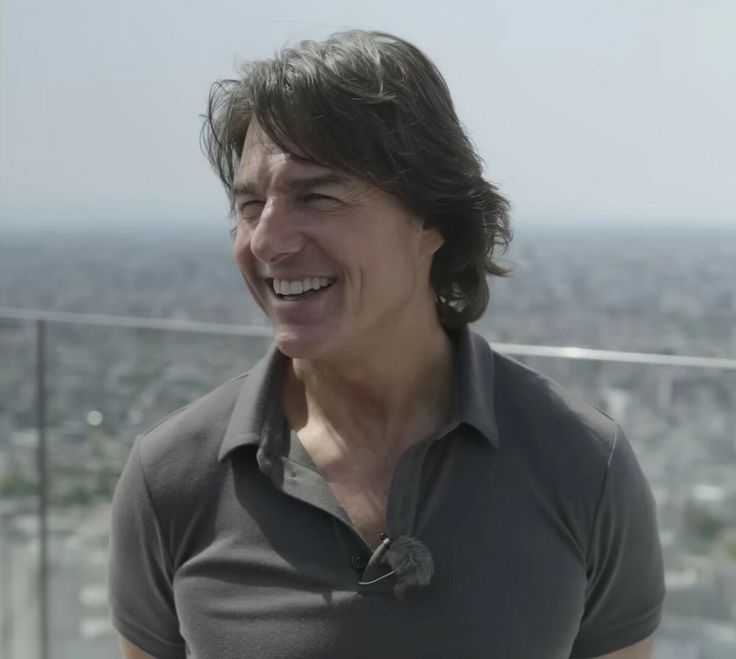 tom cruise forever. tweet media