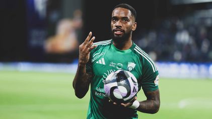 #الهلال_الاهلي
توني الجلاد3..😂😂😅😂😂😅😂😂🤍💚🤍💚🤍ترليون مبروك 
يانخبويين والله المفروض 6 للنخبوي
لكن الحمدلله