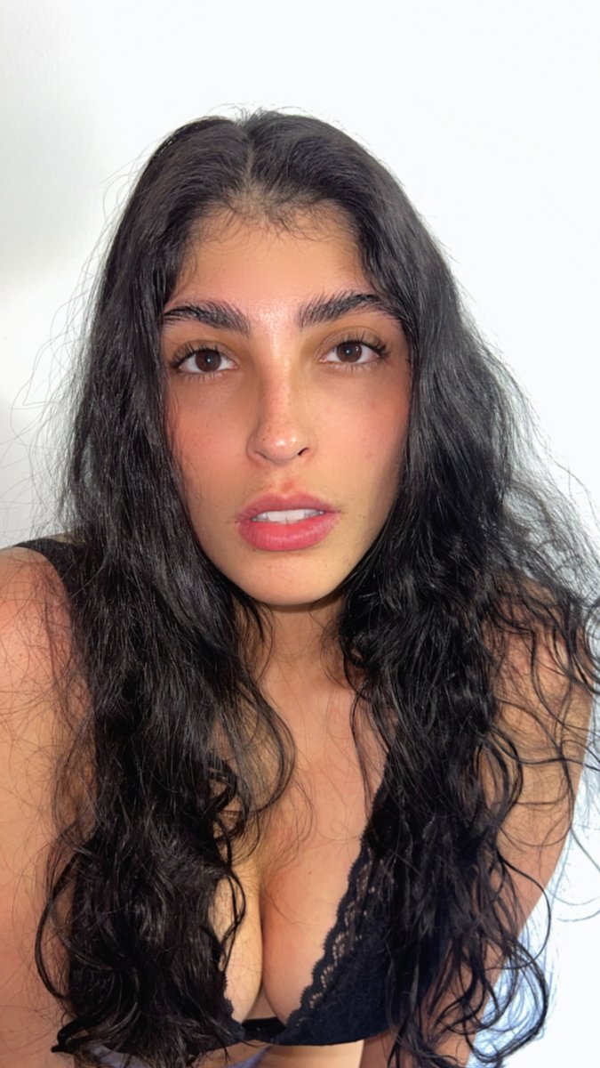 brixiedollx's tweet photo. Look into my eyes and follow me on my FREE OF 😈 https://t.co/1ioTN9hrgU
