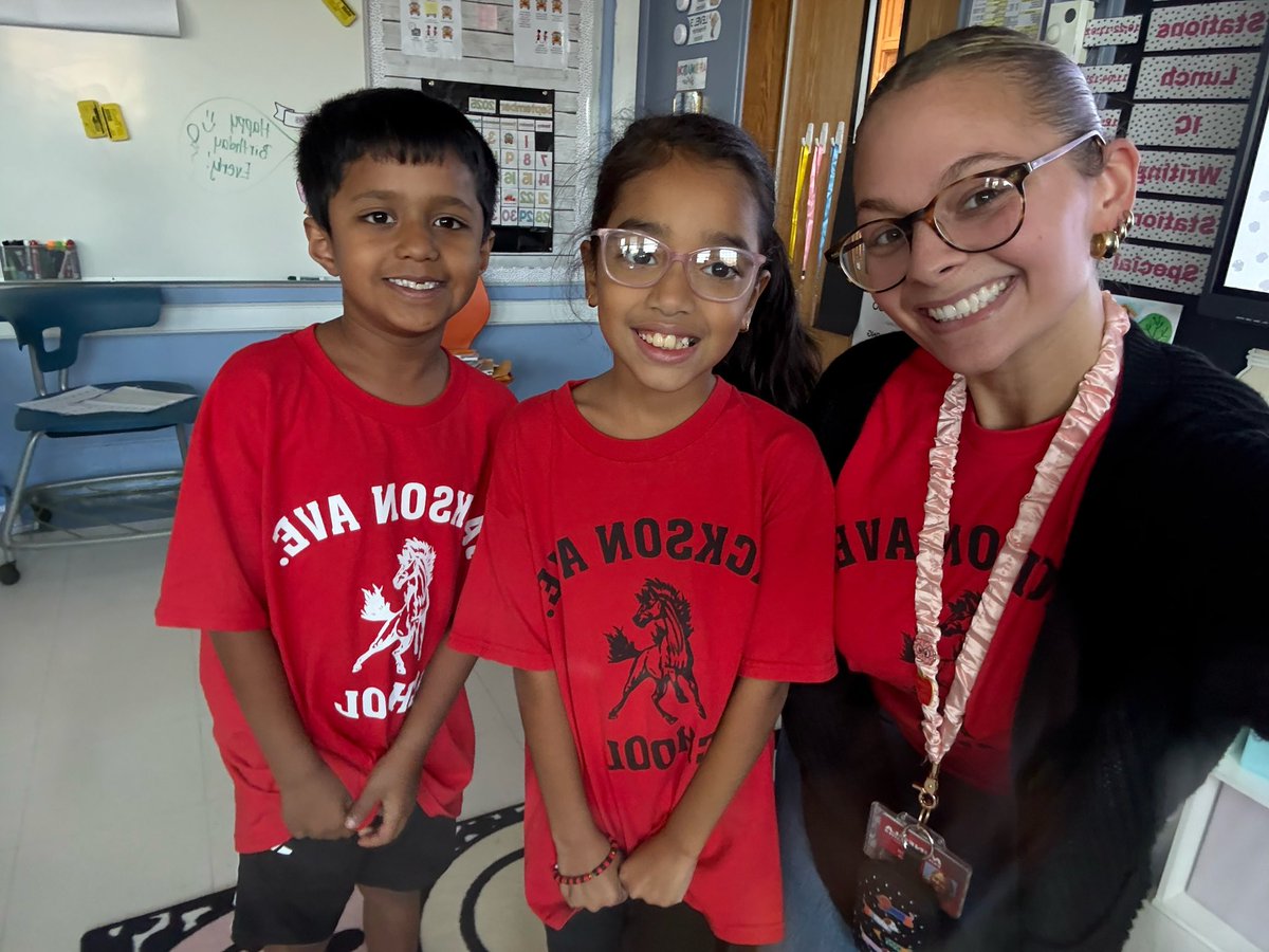 Ms. Leeds tweet media