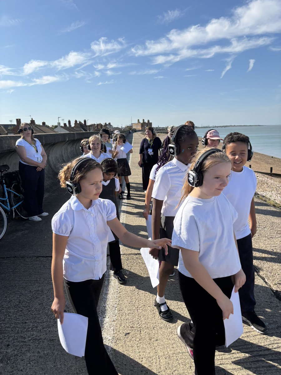 Ensemble Byron tweet media