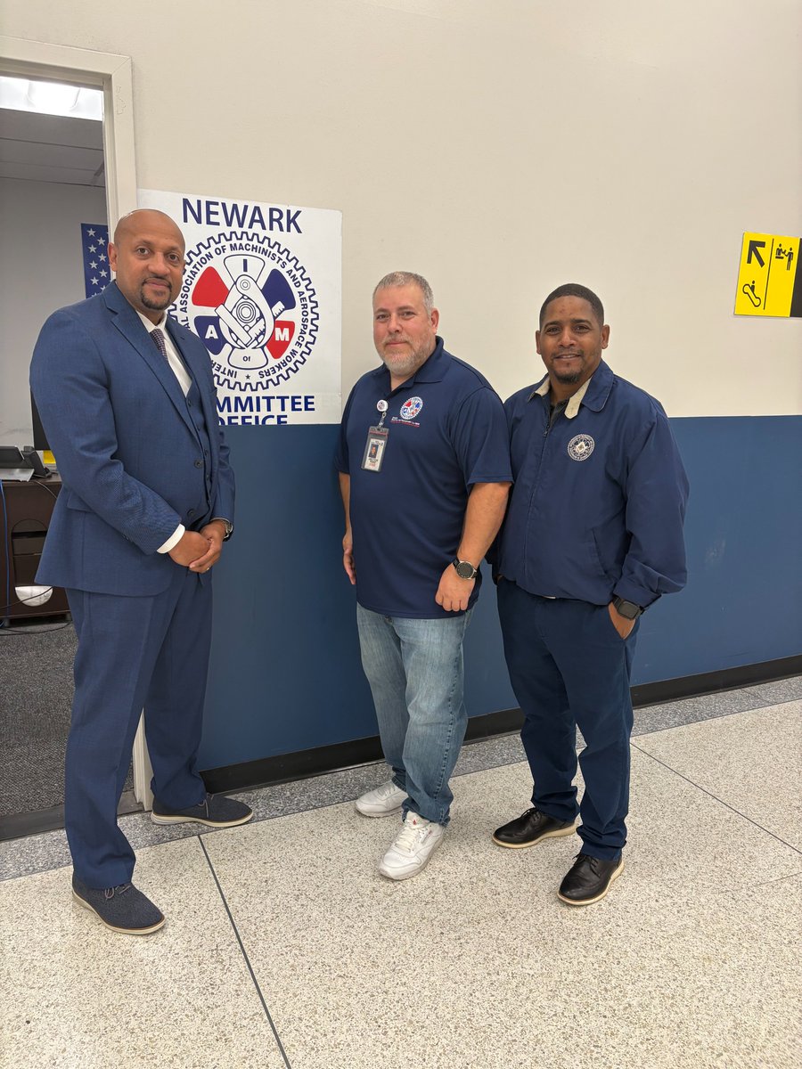 IAM_Union's tweet photo. IAM Political Director Hasan Solomon spoke to Local 914 @iamairtransport members of Newark Airport about the critical New Jersey elections this year, including our endorsed gubernatorial candidate, @MikieSherrill ✊ #IAMvoting https://t.co/pidZaftiDR