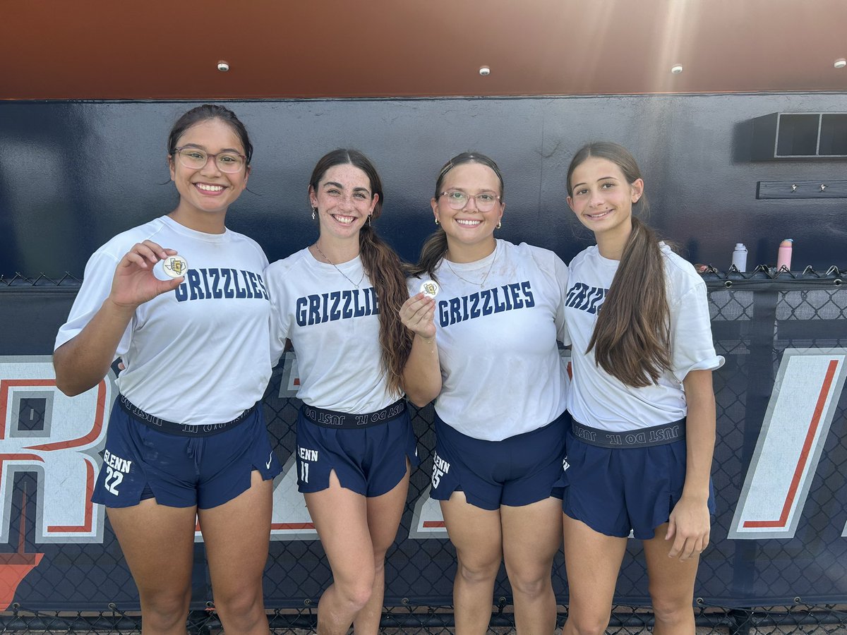 GlennHSSoftball's tweet photo. 🥎 Leaders recognizing leaders! Love seeing our Grizzlies giving shoutouts to teammates for their hard work, dedication, and drive to better themselves and their teammates! Bella &amp; Sofia chose Analydia and Addison! 🐻 #3P #WTD #Compete https://t.co/OP3nI8T1jr
