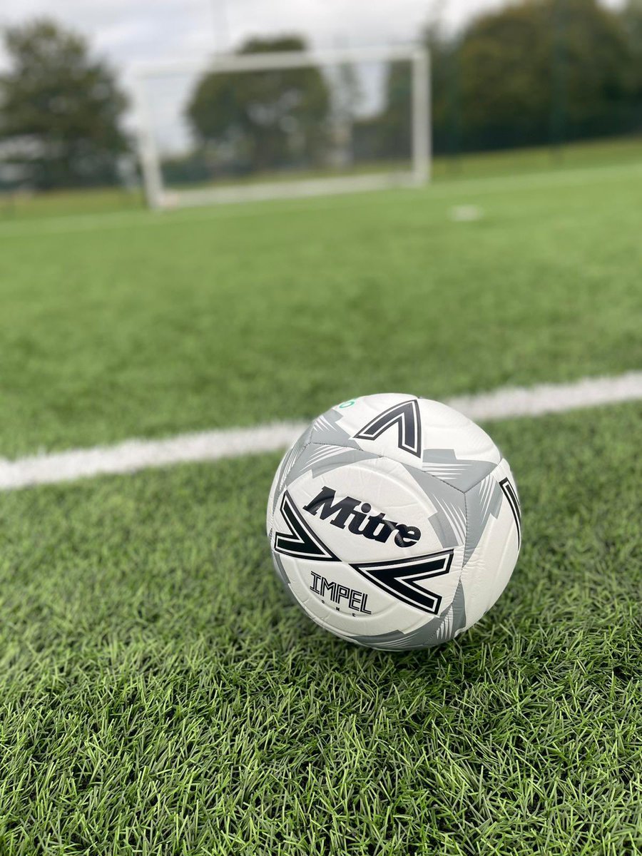 #OiamCharity | REP YOUR COMMUNITY THE RIGHT WAY.

❤️ Young people learning how anti-social behaviour can trap you fast but positive choices set you free.

⭐️ Through Streetwise Football, we talk respect, loyalty, and teamwork on and off the pitch.

✅ Play smart. Live right.