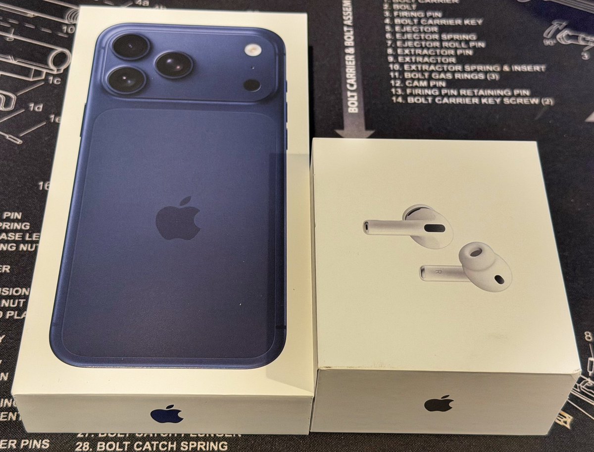 NKYGatorGuy's tweet image. Happy  Launch Day

#techtember #AppleEvent