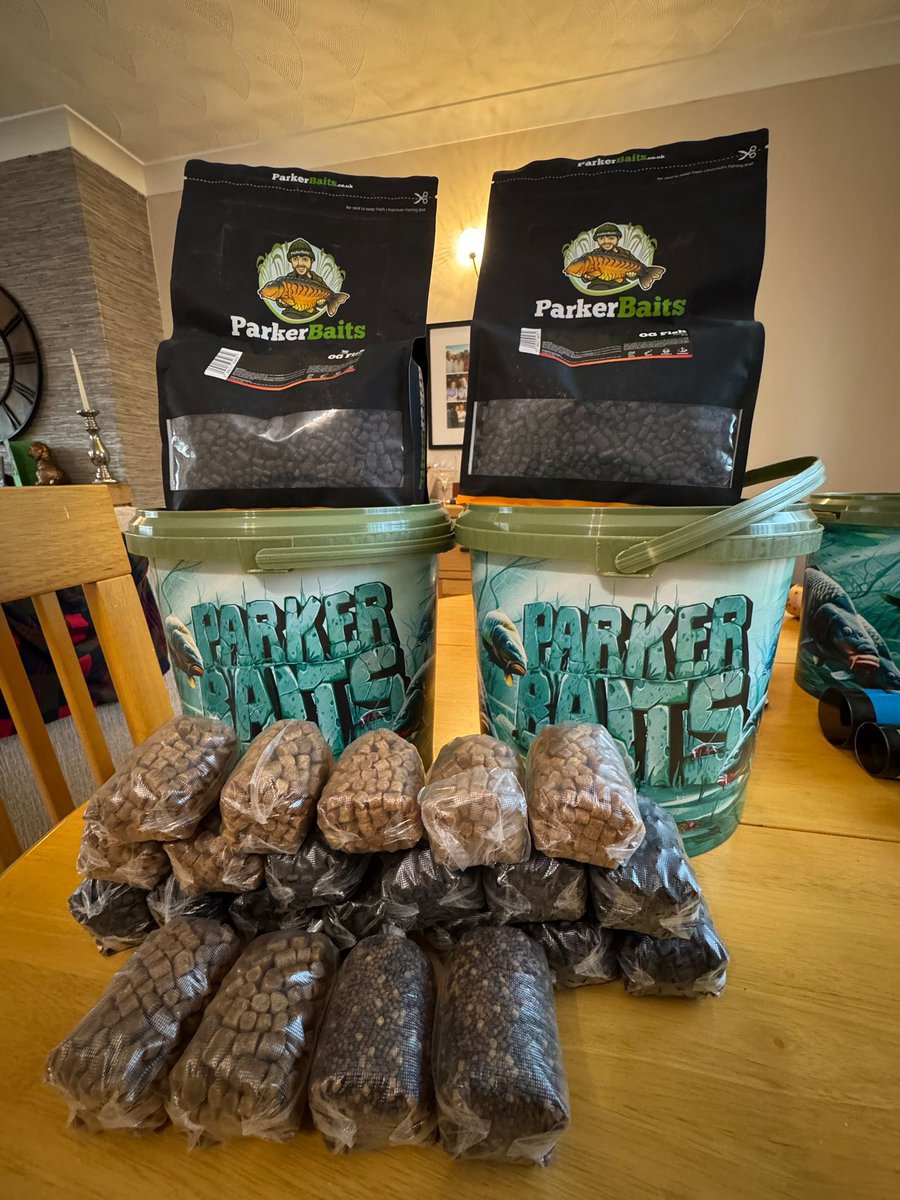 All set for a day session at Southwick park lake. Loaded up with #ParkerBaits